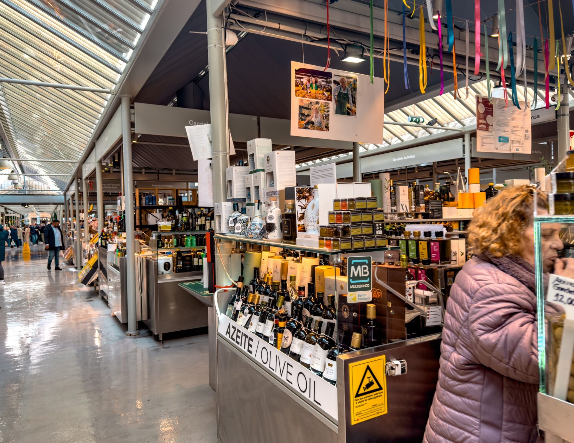 Bolhão Market Porto Guide (2).png